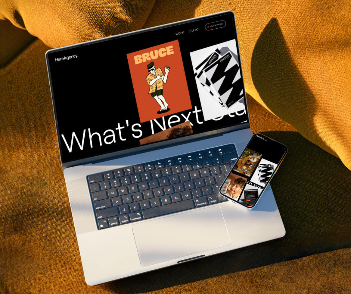 Mockup of website in laptop and mobile.